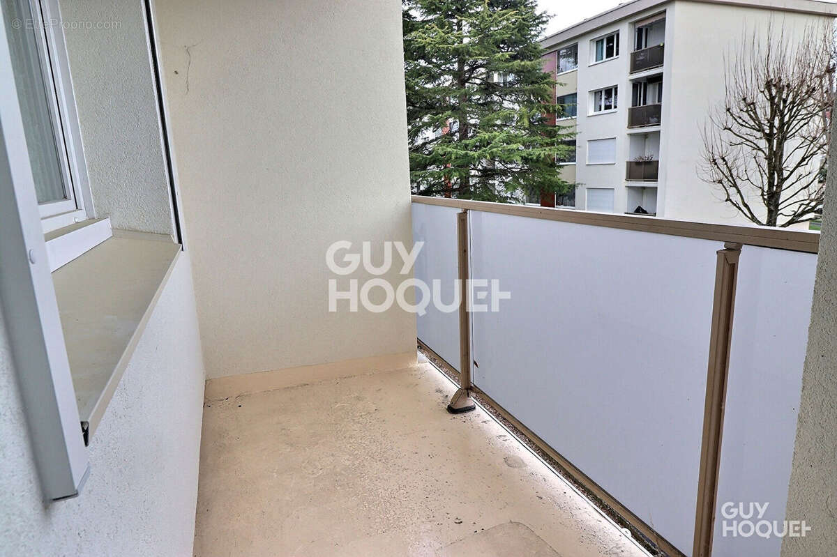 Appartement à SAINT-MICHEL-SUR-ORGE