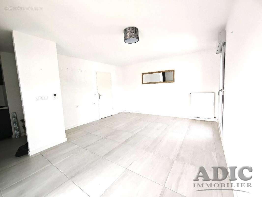 Appartement à VEMARS