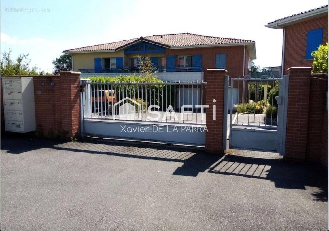 Photo 1 - Parking à TOULOUSE