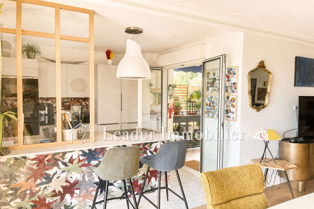 Appartement 86 m² à Antibes  - photo 4