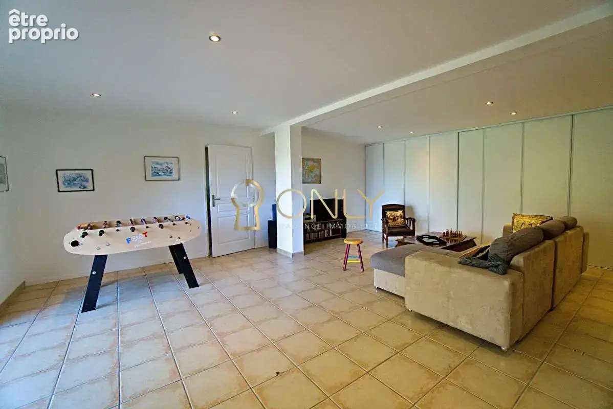 Parcieux - Maison individuelle - 184 m² habitables - 4 chambres - photo 9