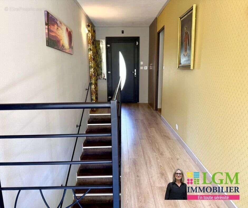 Nimes - villa soignee 4 chambres - piscine - garage - photo 14