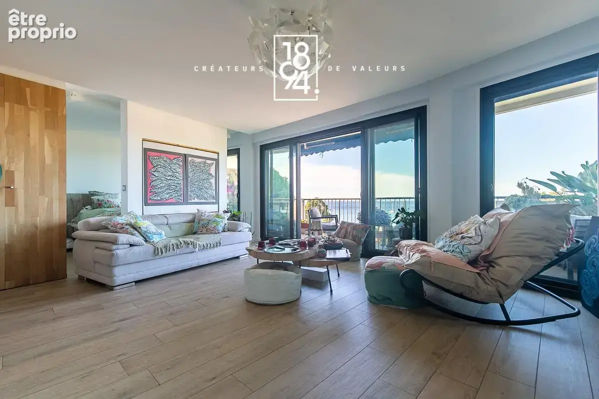 Appartement entièrement rénové de type 2 de 53m2 - Terrasse - Vue mer - Cave - Secteur Fontsainte - photo 7