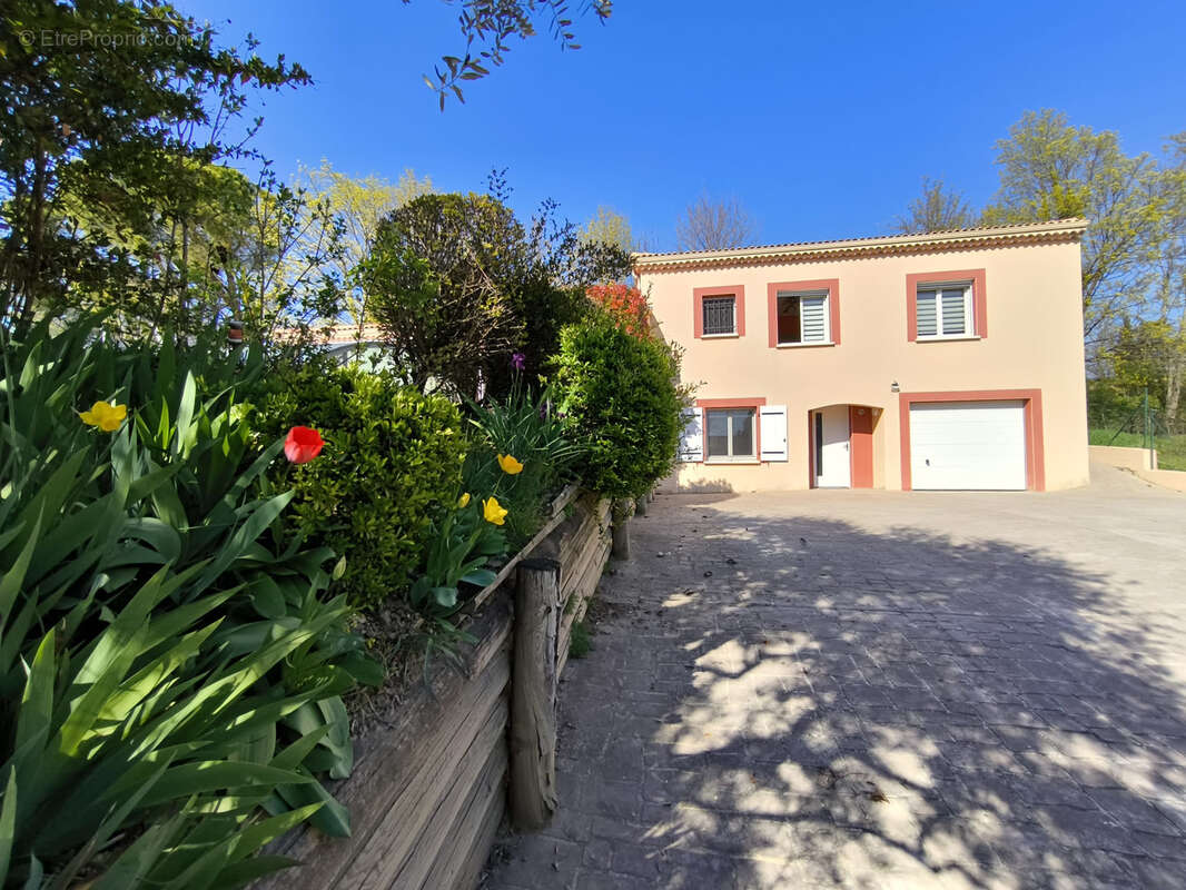Maison à ETOILE-SUR-RHONE