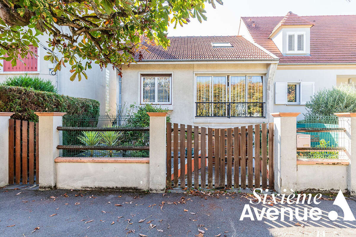 Maison à SAVIGNY-SUR-ORGE