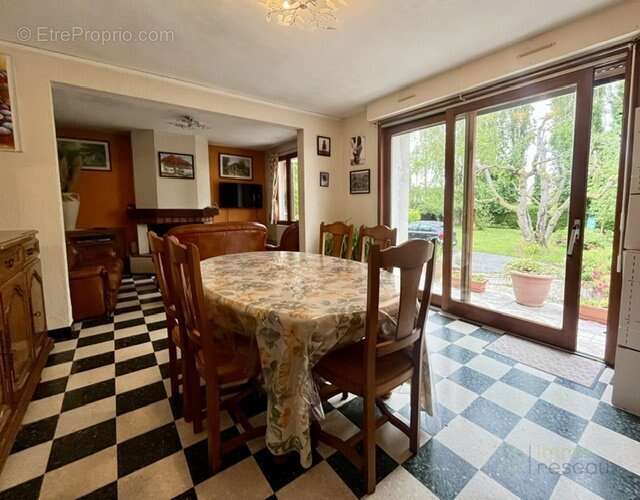 Maison 134 m² à Gisors  - photo 2