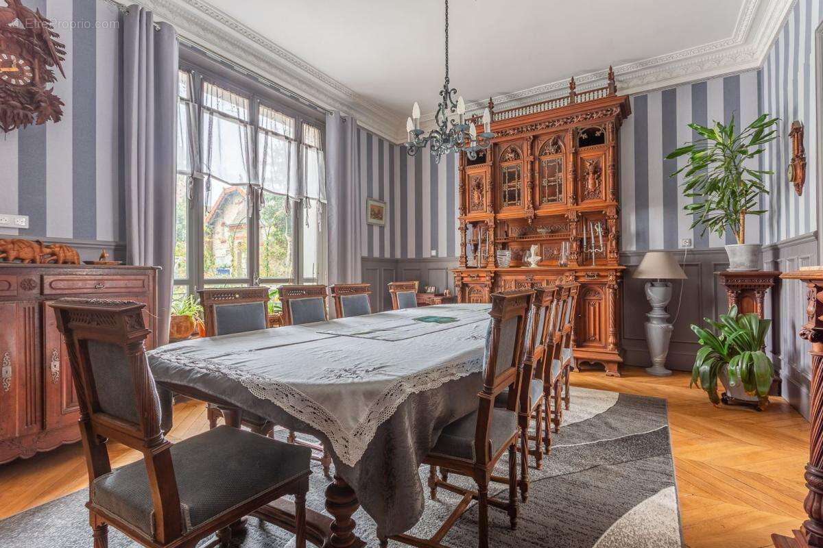 Maison à ETAMPES