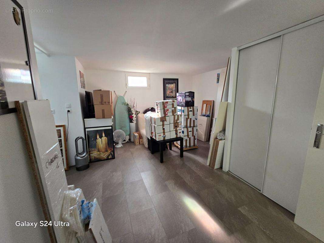 Parking à CASTELNAU-LE-LEZ