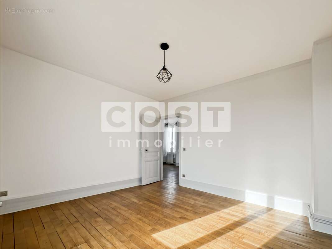 Appartement à ASNIERES-SUR-SEINE