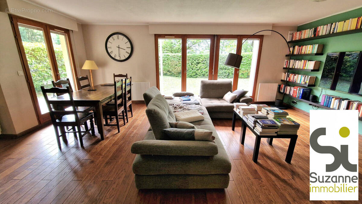 Appartement à MEYLAN