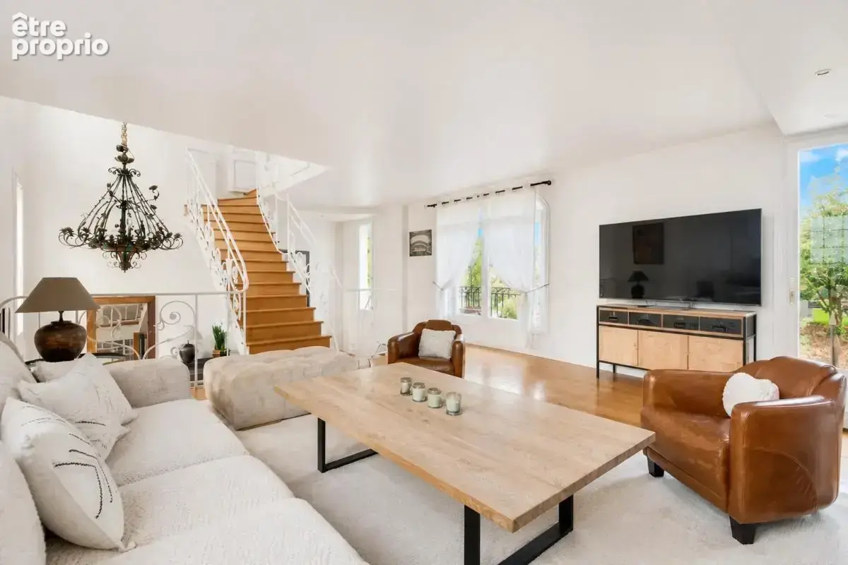 Maison de 5 pièces de 135 m² à Garches - photo 3
