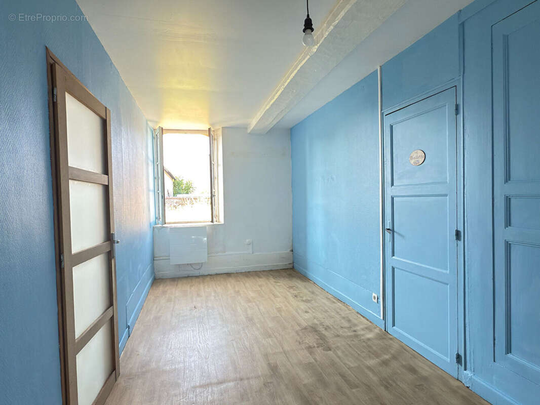 Maison à LACHAPELLE-AUX-POTS