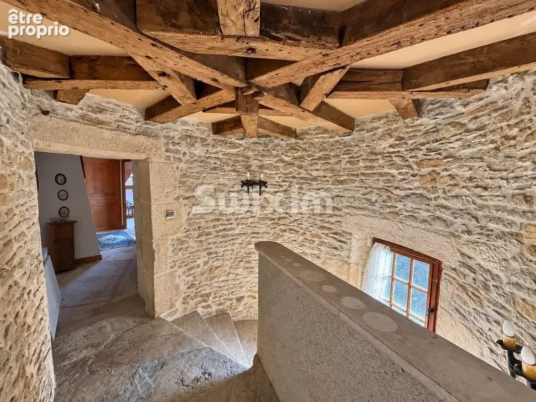Appartement à L'ISLE-SUR-SEREIN