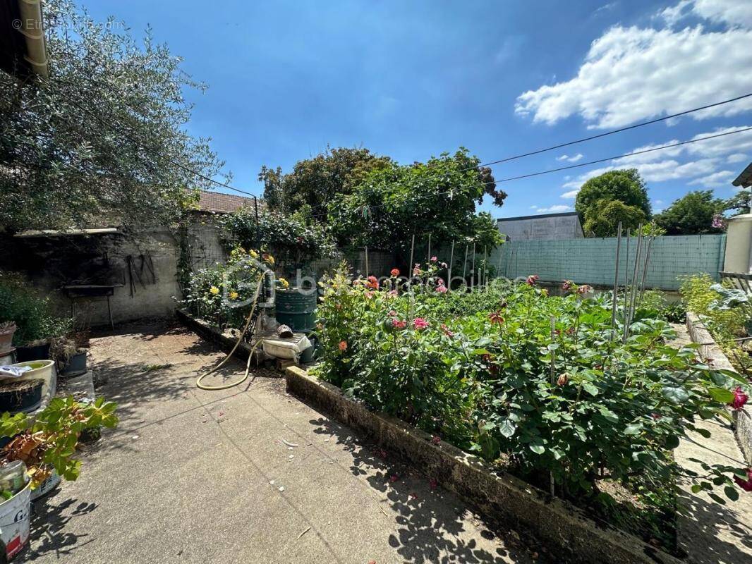 Maison à MONTEREAU-FAULT-YONNE