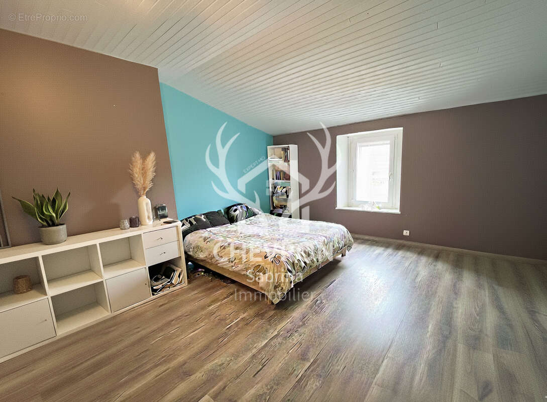 Maison à DOM-LE-MESNIL