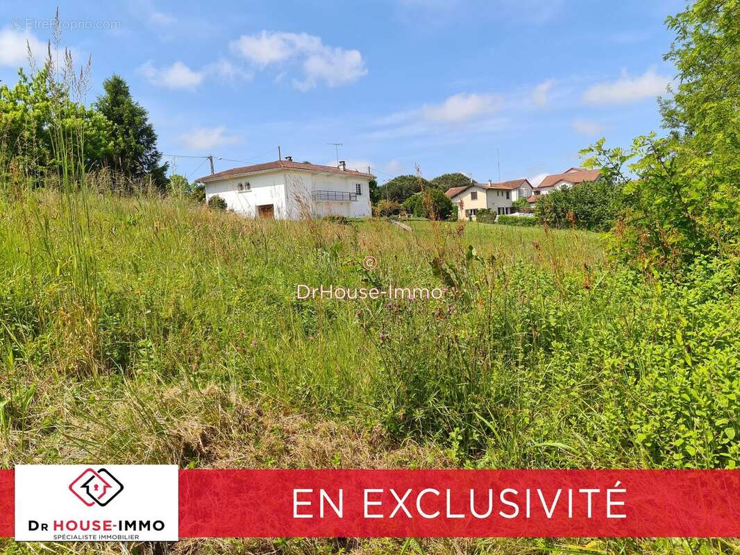 Terrain à MONTFORT-EN-CHALOSSE