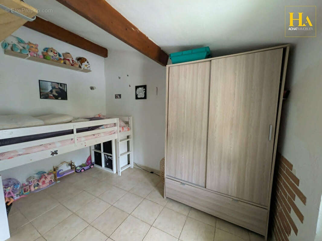 Appartement à AURIBEAU-SUR-SIAGNE