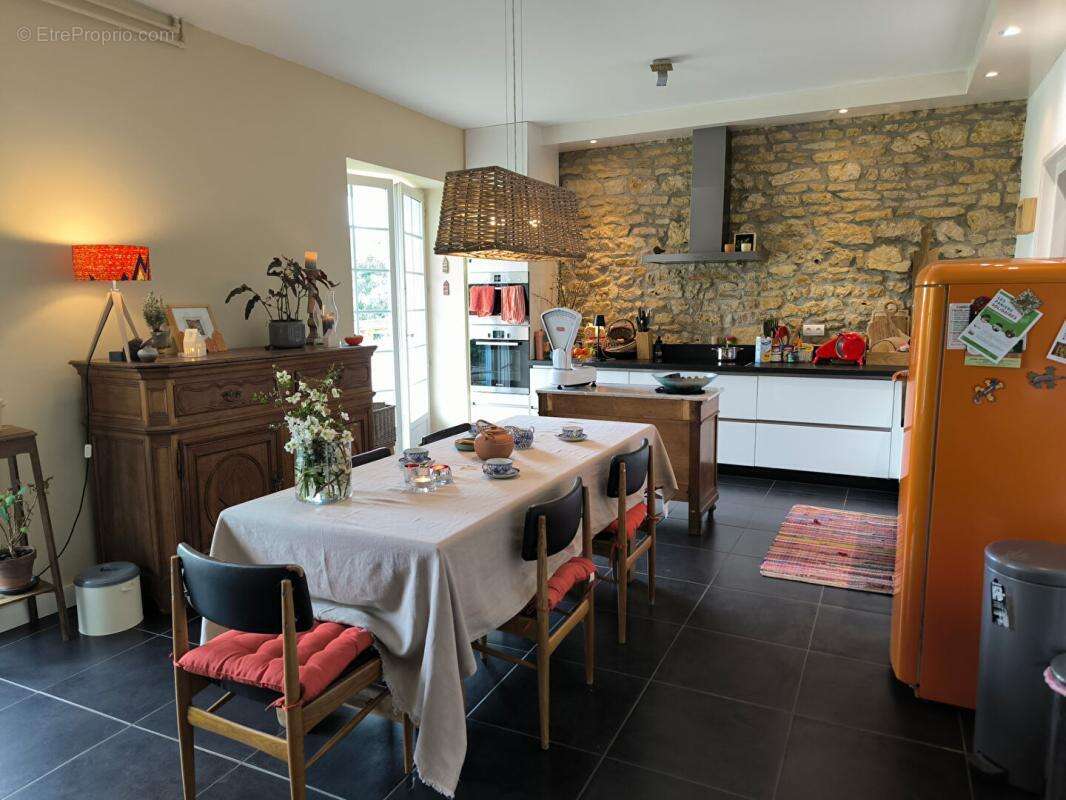 Saint Benin Des Bois Splendide maison 7 pièce(s) 194 m2 - photo 4