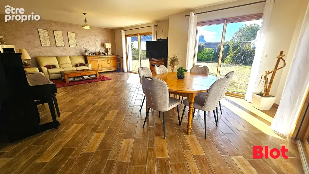 Maison 8 pièces 192 m² à vendre à Ploemeur (56270) - photo 2