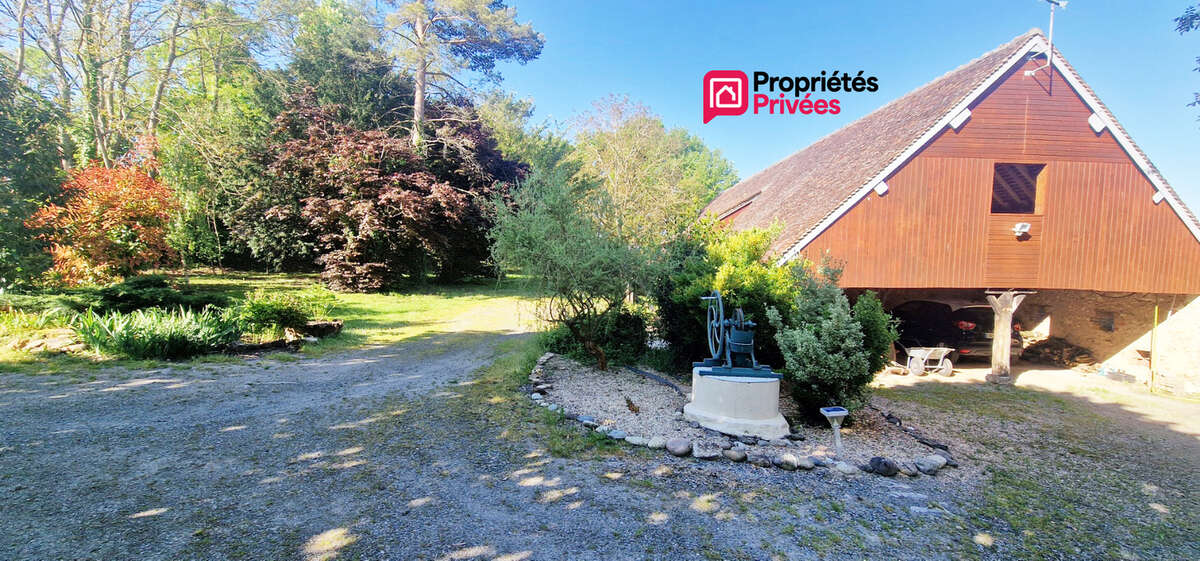 Très belle maison rénovée de 133 m² - 5 pièces - terrasses - dépendances - grange  et jardin arboré - photo 15