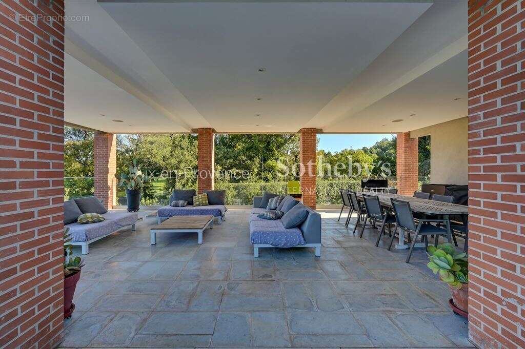 Maison à BOUC-BEL-AIR