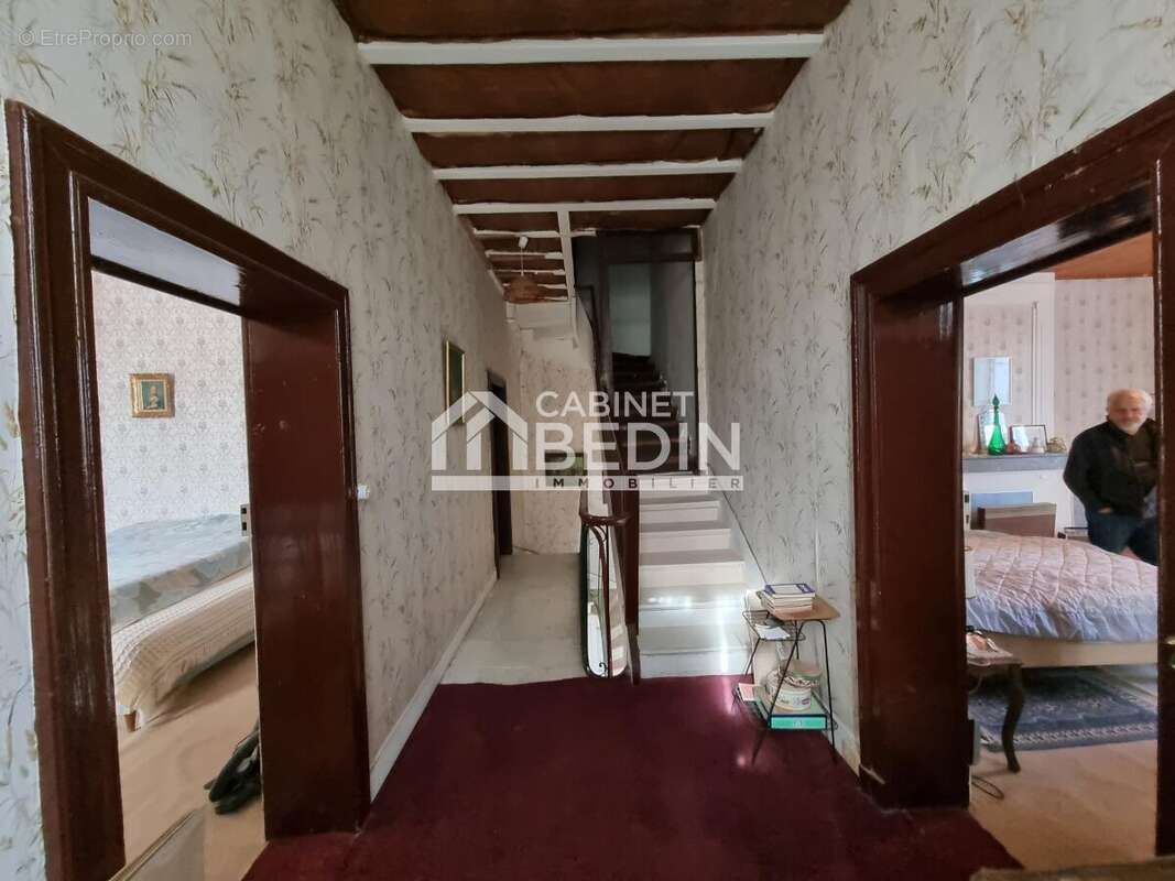 Maison à PUJOLS-SUR-CIRON