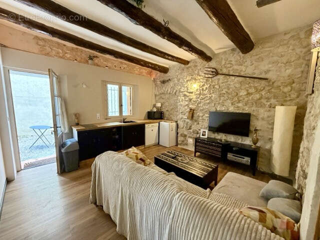 Appartement à EGUILLES