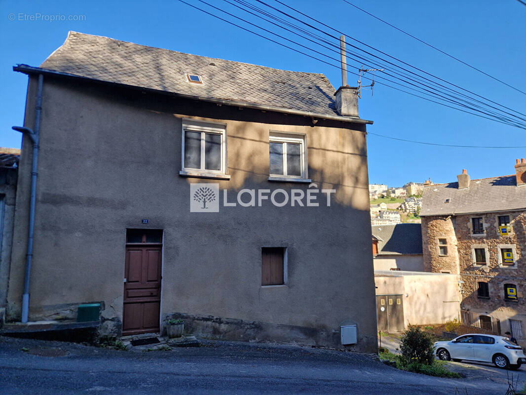 Maison à LE MONASTERE