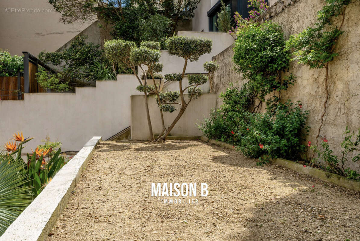 Appartement à MARSEILLE-6E