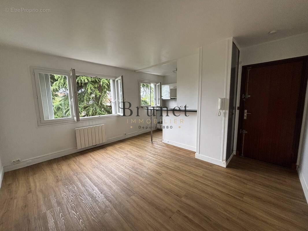 Appartement à SAINT-MAUR-DES-FOSSES