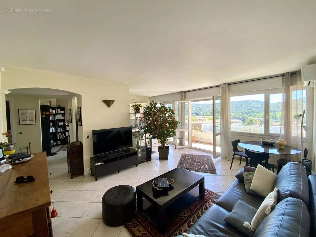 Appartement à AIX-EN-PROVENCE