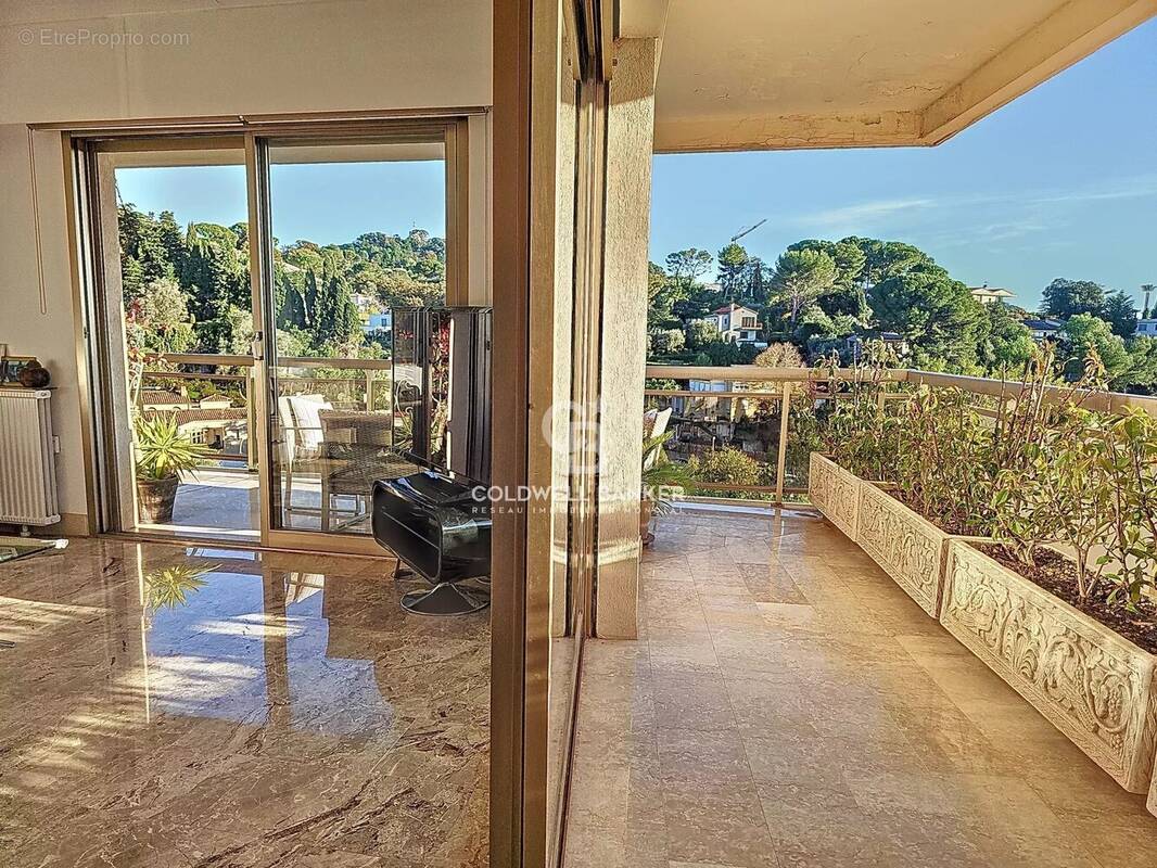 Appartement à LE CANNET