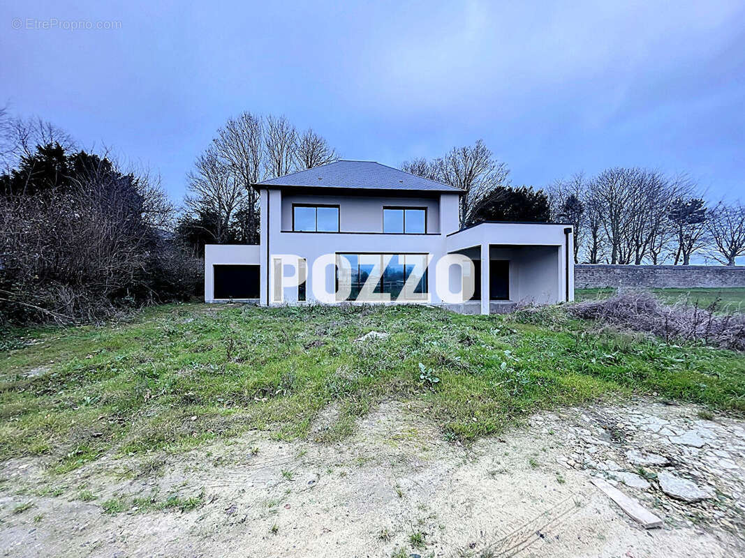 Maison à LUC-SUR-MER