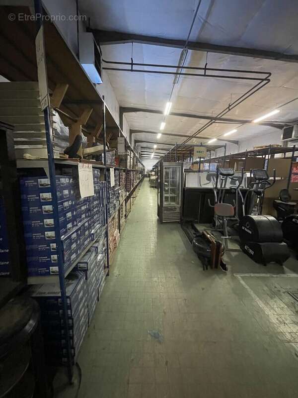 Commerce à LES MUREAUX