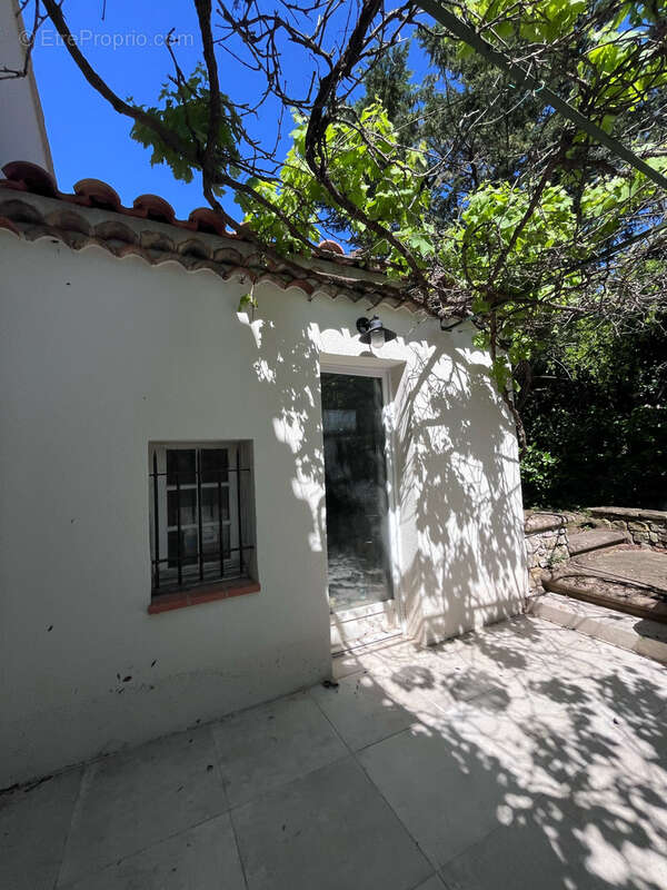 Maison à VENTABREN