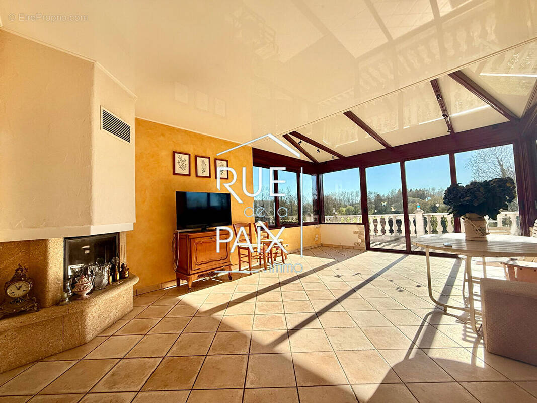 Maison à SECONDIGNY