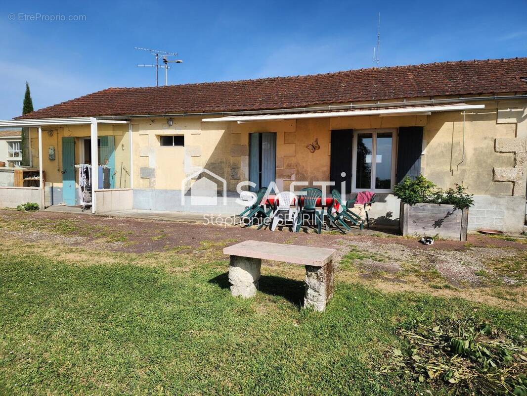 Photo 1 - Maison à MONTLIEU-LA-GARDE