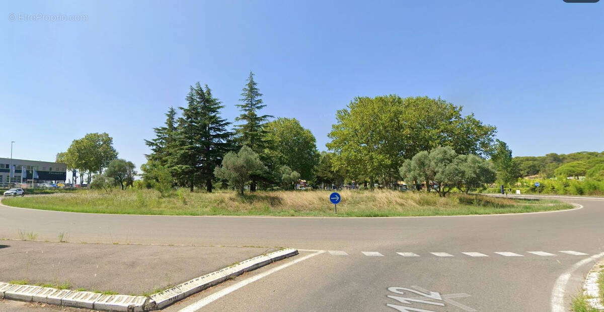 Parking à CLAPIERS