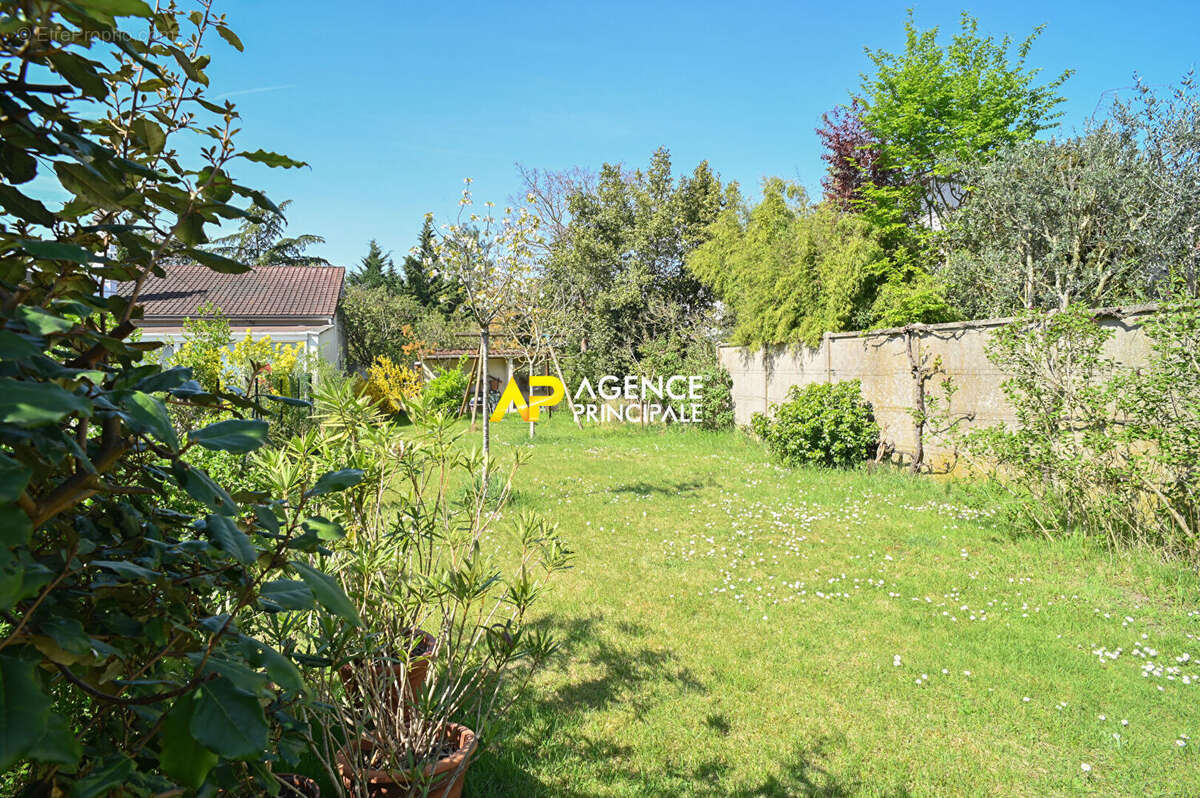 Maison à SARTROUVILLE