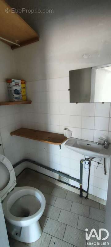Commerce 34 m² à Saint-Gilles-Croix-De-Vie  - photo 5