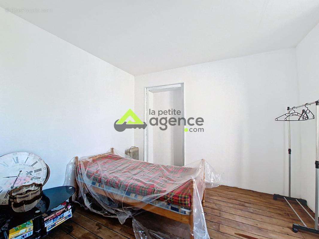 Maison à BUSSIERE-DUNOISE