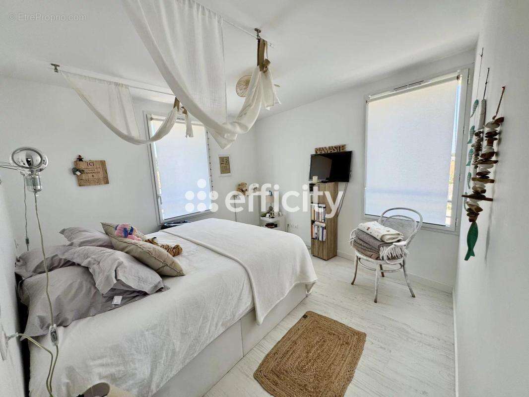 Appartement à MAUGUIO