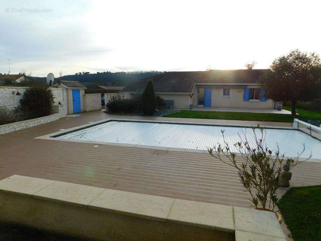 Maison à GAGEAC-ET-ROUILLAC