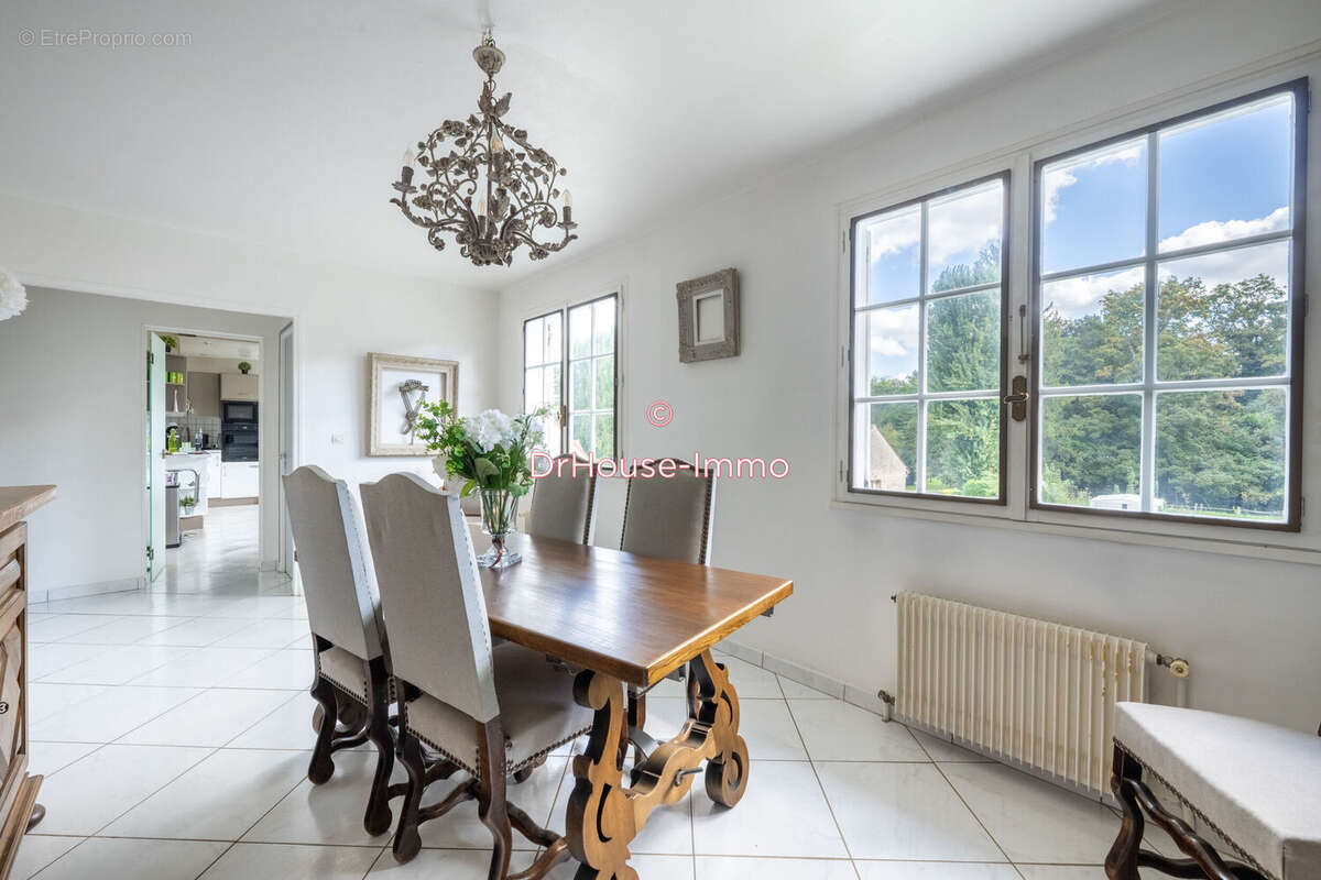 Maison à AUFFREVILLE-BRASSEUIL