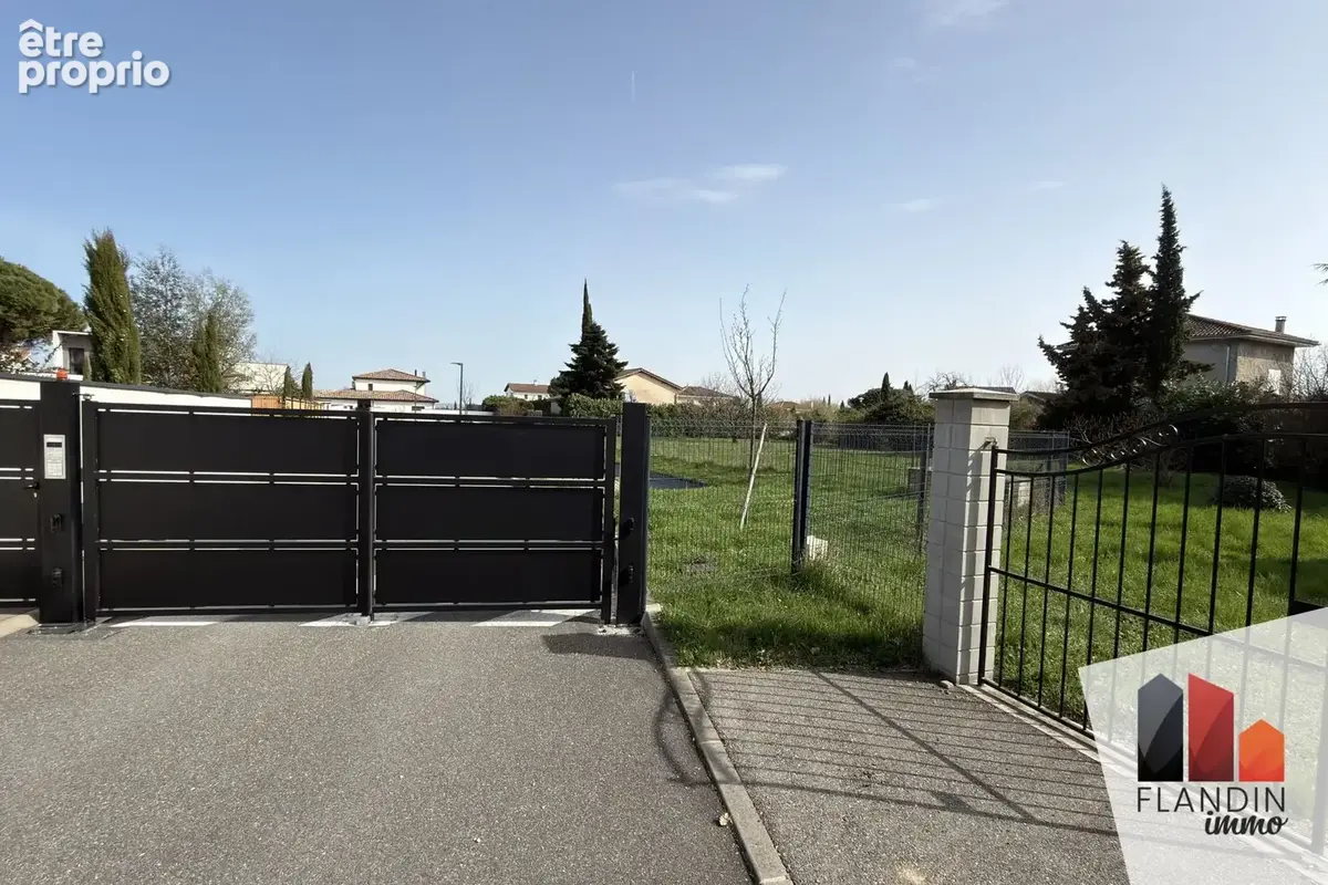 Terrain 743 m² à Vernaison  - photo 3