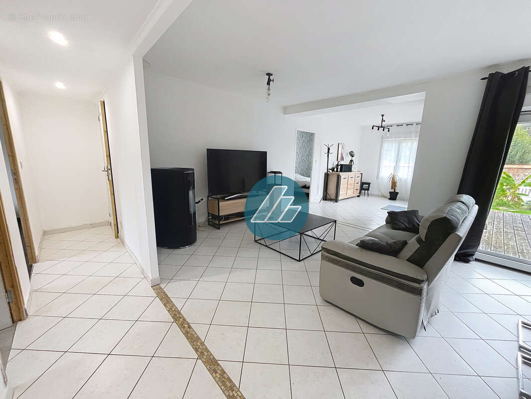 Maison à MOYENNEVILLE