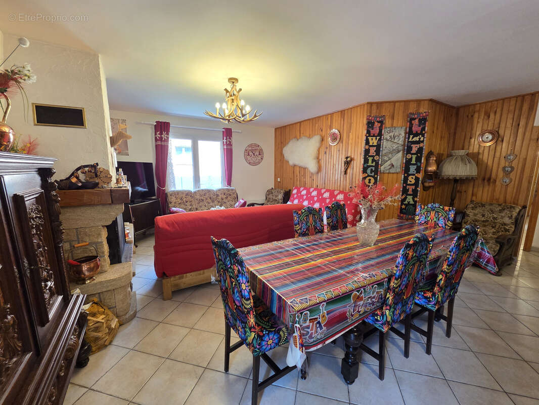 Maison à UVERNET-FOURS