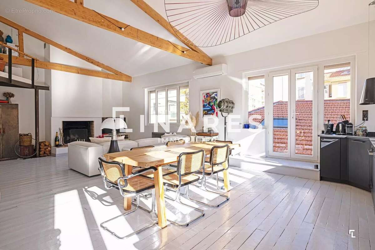 Appartement à MARSEILLE-7E