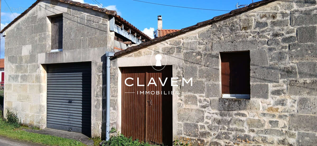 Maison à TAURIAC