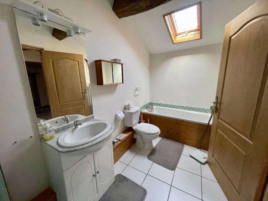 Maison à LOUBILLE